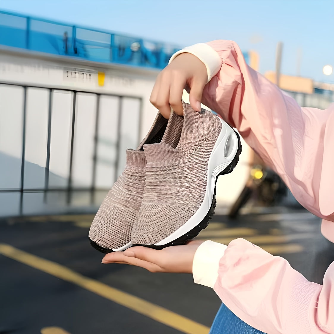 Womens Lightweight Air Cushion Sole Sneakers - Breathable Mesh Running Shoes with Stylish Low Top Design - Ideal for Comfort and Style